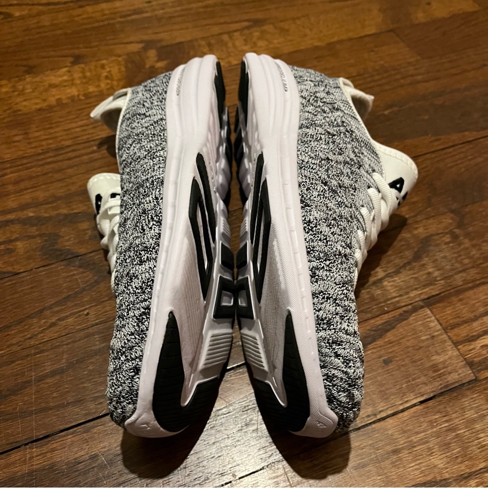 APL TechLoom Phantom Running Shoe - Picture 7 of 8